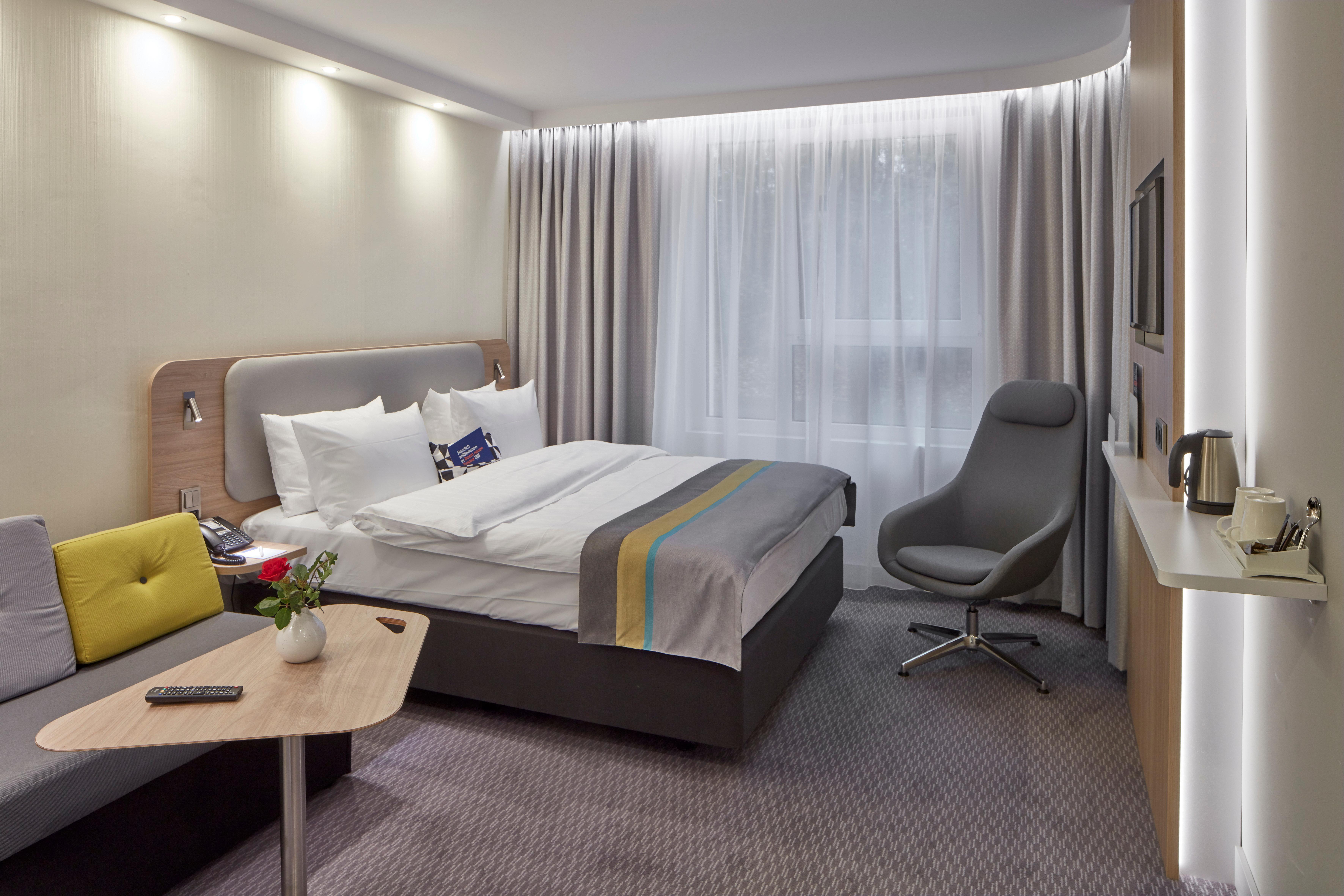 Holiday Inn Express - Merzig, An Ihg Hotel Ngoại thất bức ảnh